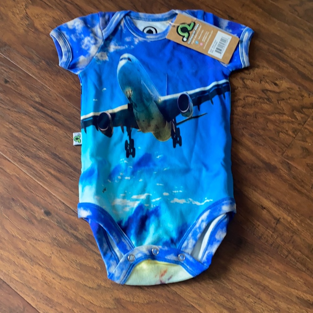 NWT INCHWORM ALLEY AIRPLANE BODYSUIT